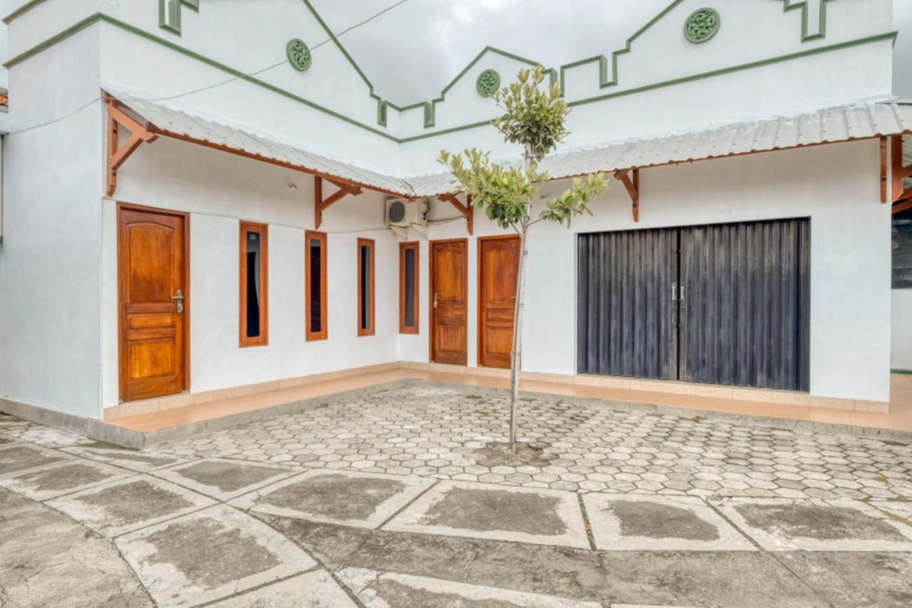Reddoorz Near Wisata Pantai Parangtritis Kretek Exterior photo
